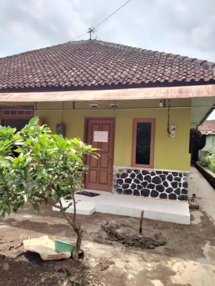 Disewakan rumah u keluarga kecil.