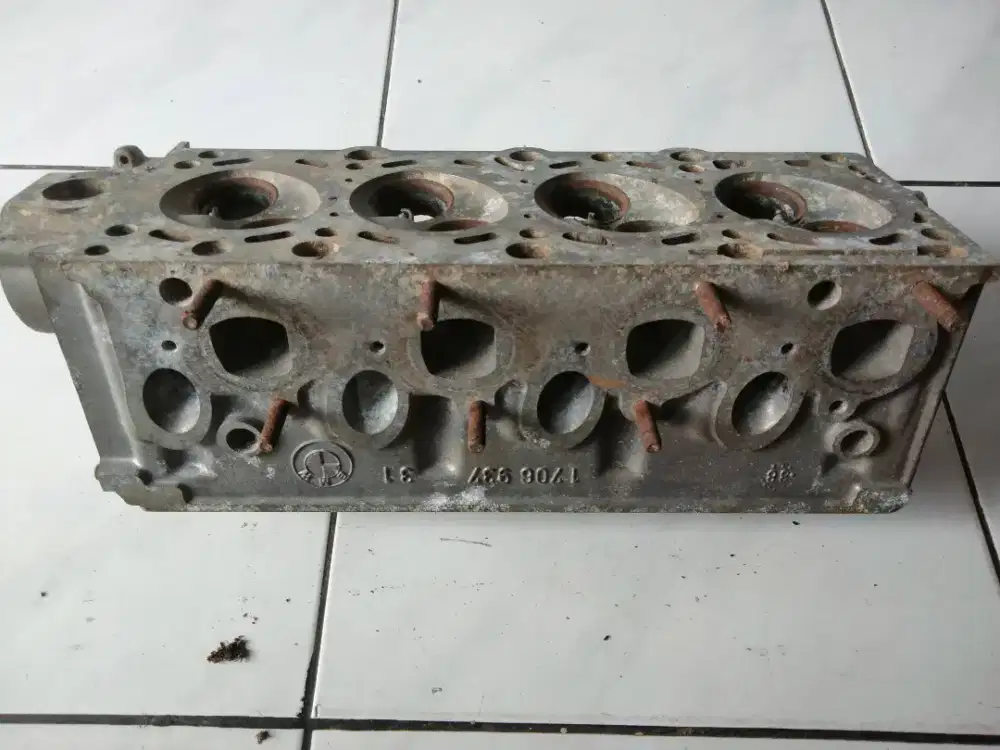 Cylinder head mobil BMW m40 THN 89-91