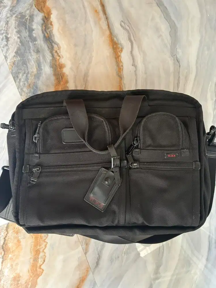Jual Tas Tumi Preloved
