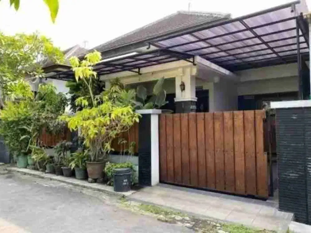 Rumah Bagus di Perumahan Fajar Indah Colomadu
