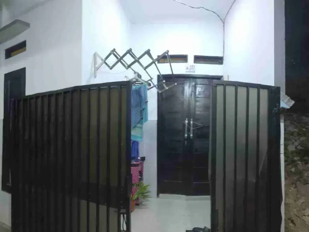 Di jual rumah minimalis permanen 2 lantai full