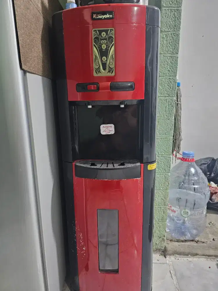 Dispenser air Miyako