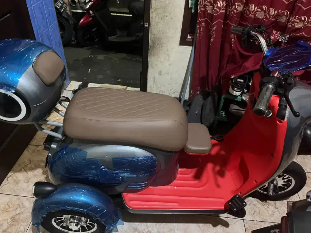 Sepeda Motor Listrik PACIFIc CROSSER VX Roda Tiga