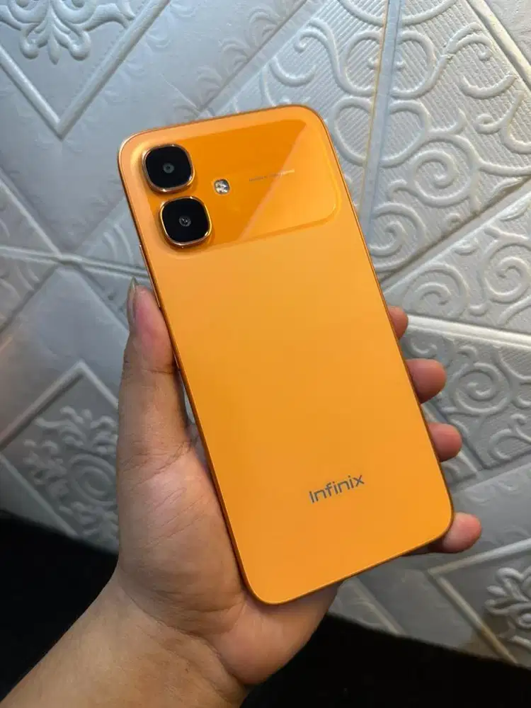 Infinix smart 20 Ram 4+4/128 Hp + Charger
