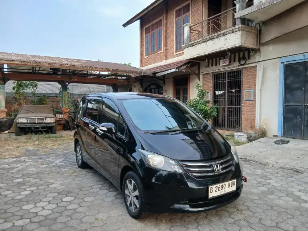 Freed E 2011 PSD