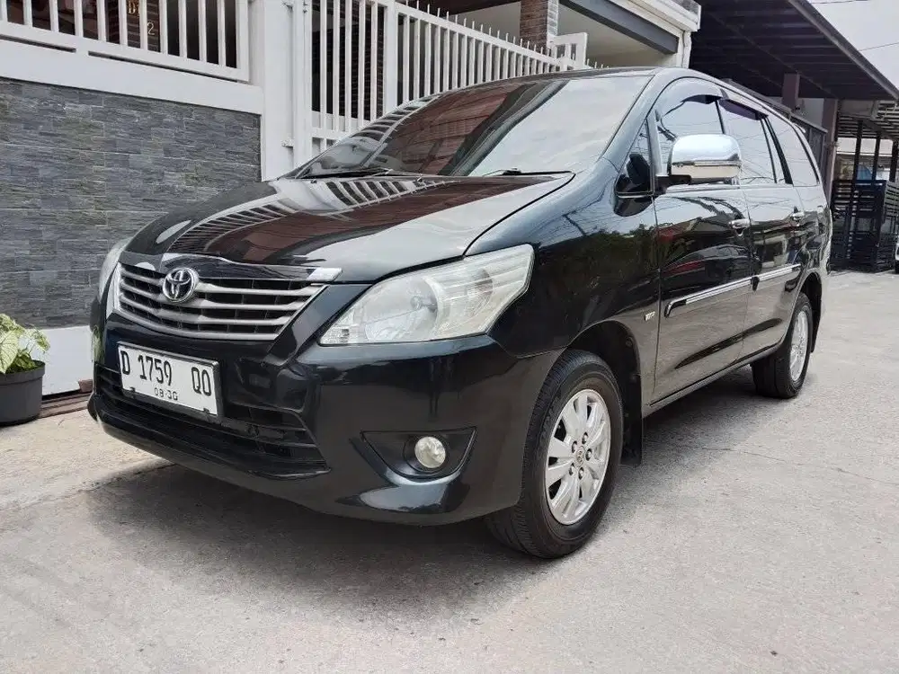 Toyota Grand Innova E 2.0 manual 2012