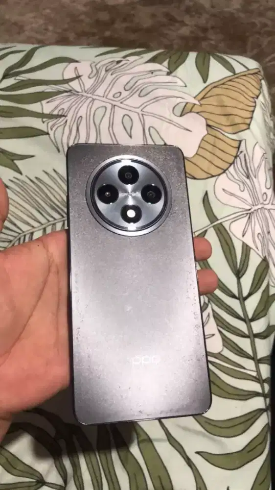 Oppo reno 12f minus