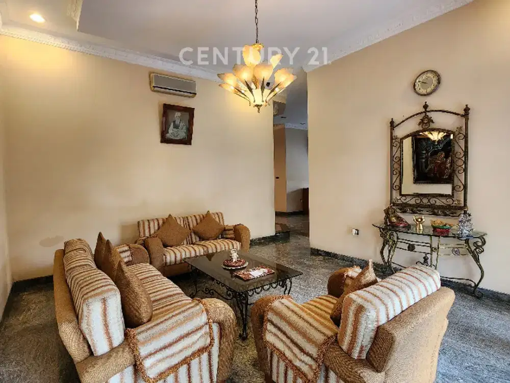 Rumah Hoek 1½ Lantai Furnished Siap Huni Di Cempaka Putih S9913