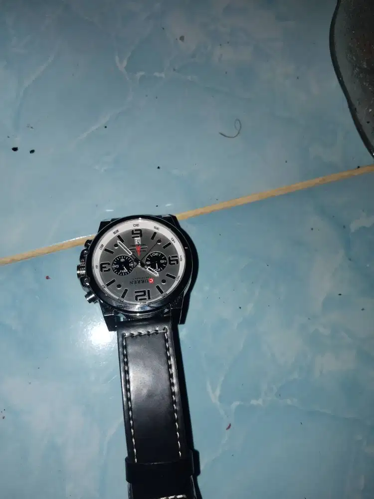 dijual jam 150, helm 250 nego