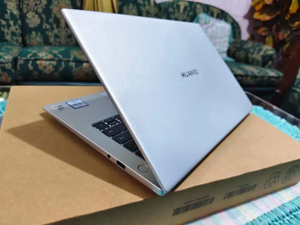 laptop super handal huawei d14 premium , design premium full stainles