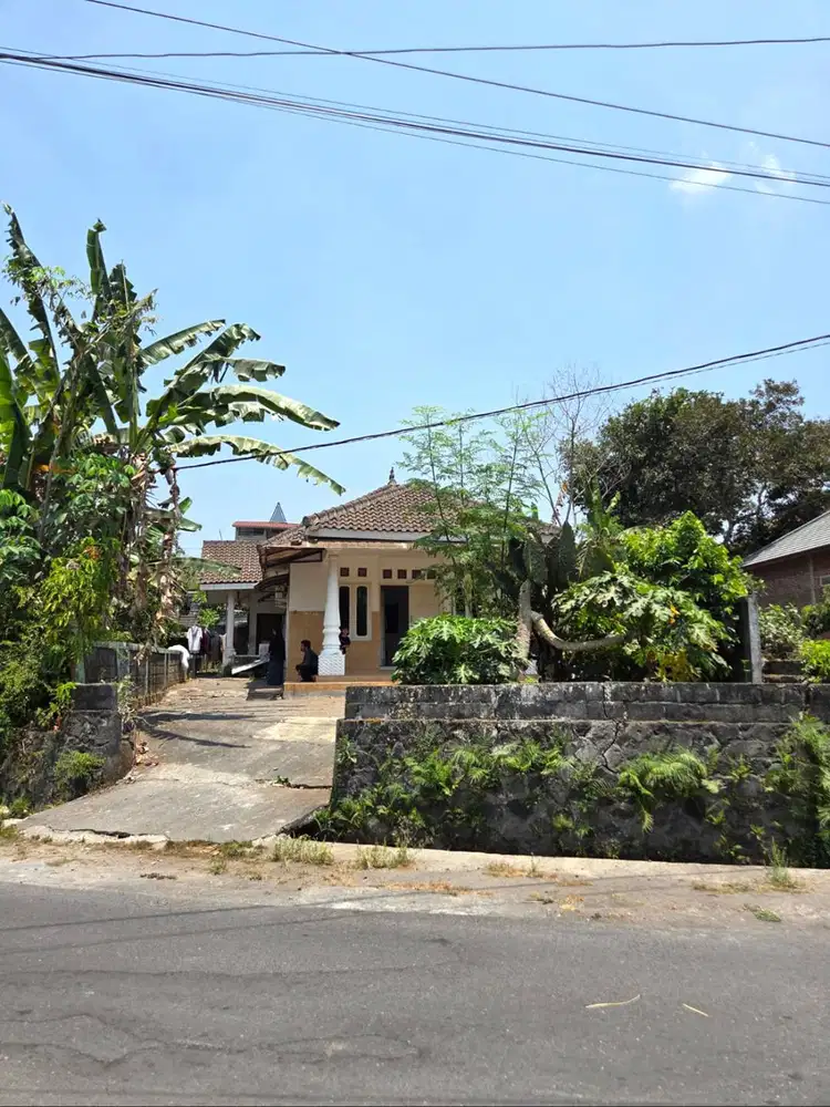 Rumah di Lingkungan Sejuk Pedesaan Cangkringan