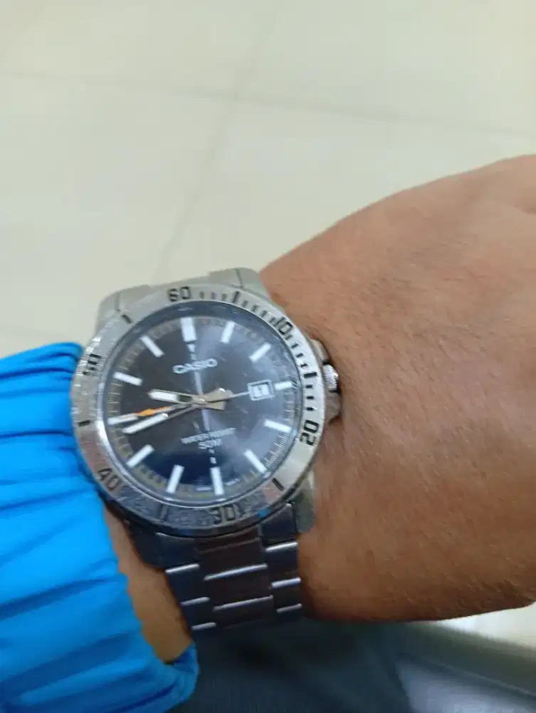 Di jual jam tangan pria Casio