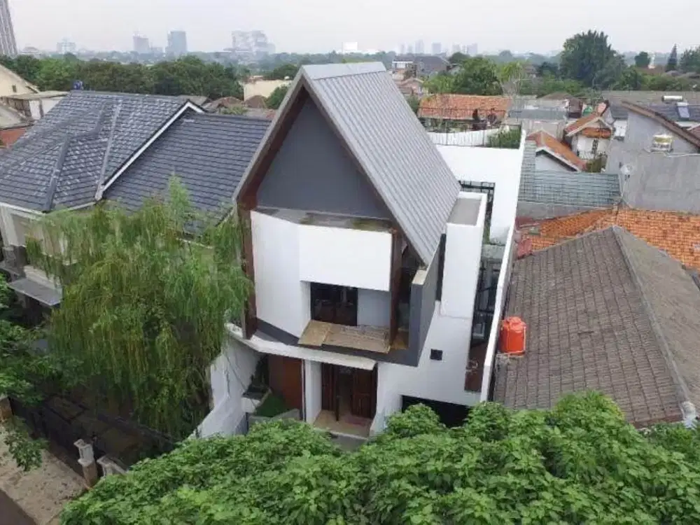 Dijual dan Disewa  Rumah Minimalis Modern Dengan Rooftop & Private Pool di Cilandak 5 Menit Ke Tol JORR Tb.SIMATUPANG dan CITOS