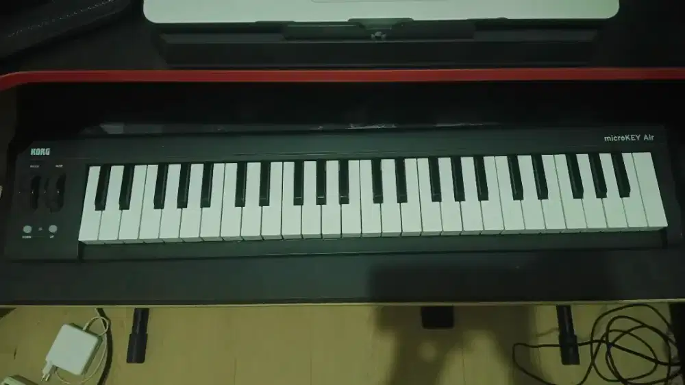 Korg MicroKey Air 49 Bluetooth MIDI Controller + Bonus Tas