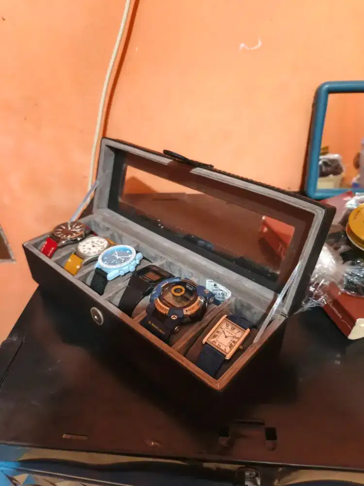 Kotak jam tangan isi 6