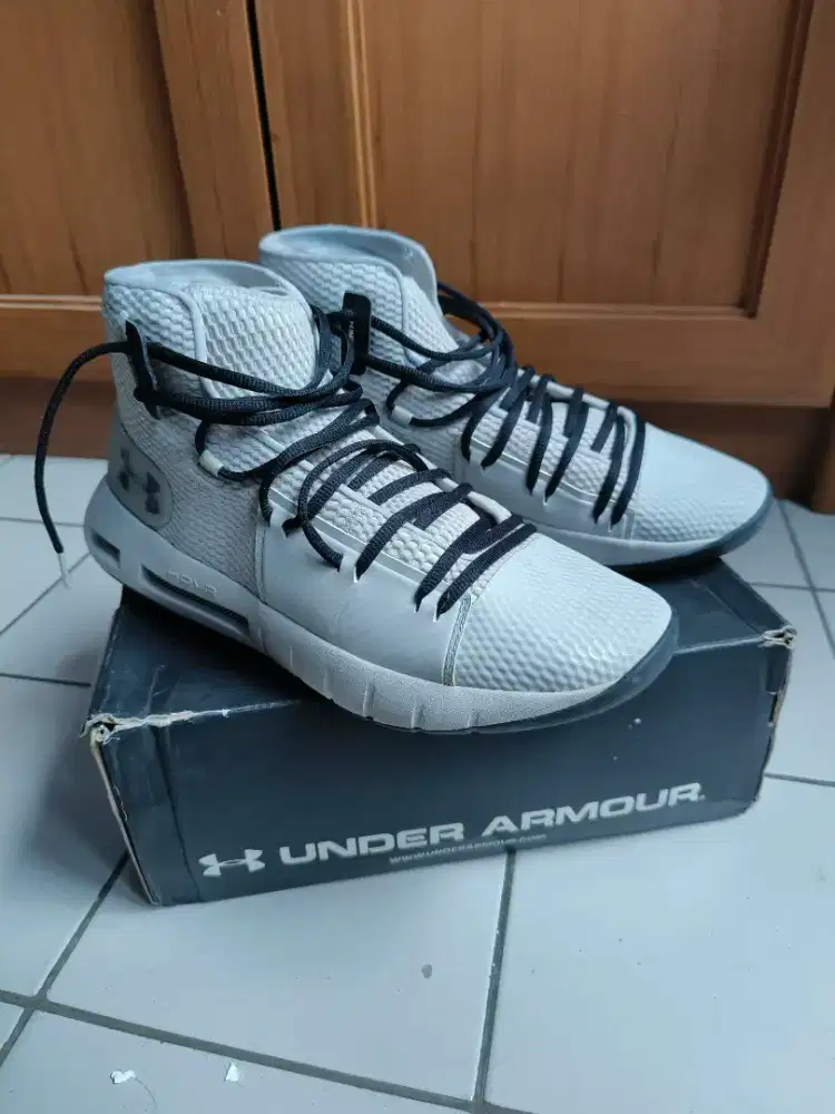 Under Armour HOVR Havoc Basketball Shoes sepatu basket