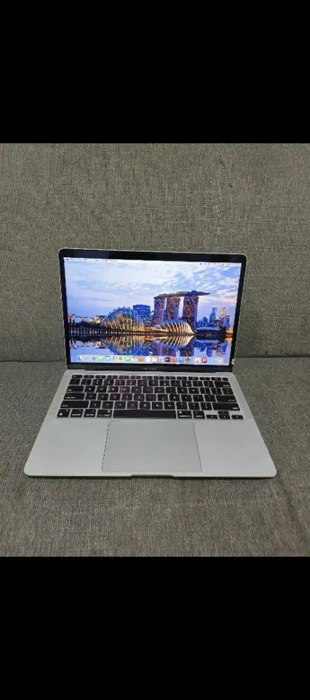 Macbook air M1 8/256@9300nego,ad hrg ada kwalitas.