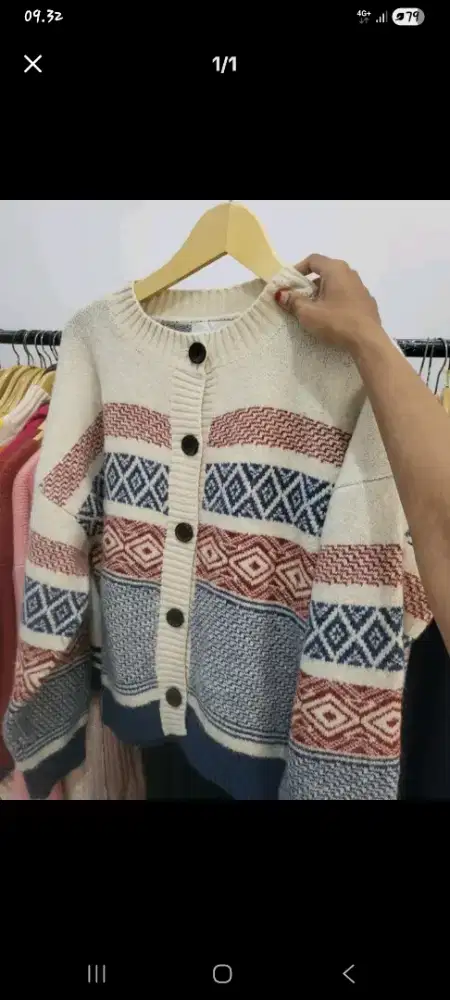 Baju bekas sekali pemakaian