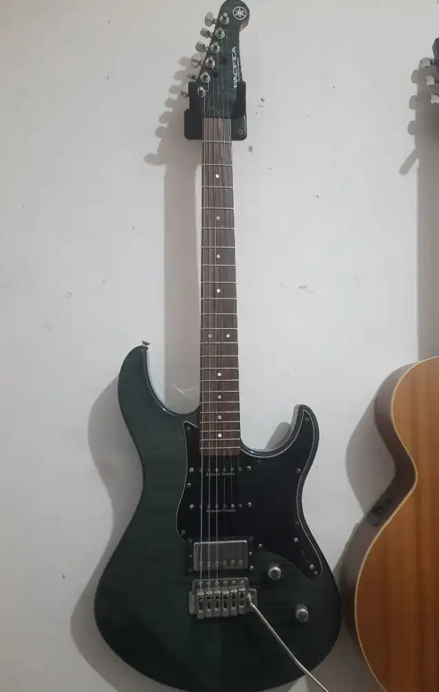 Yamaha Pasifica 612VIIFM (PAC612VIIFM)
