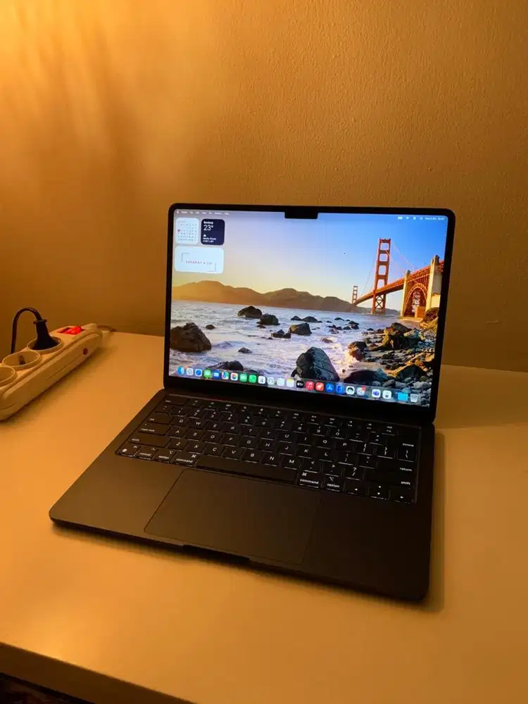 MacBook Air 2024 M3 8/256 (13 inch)