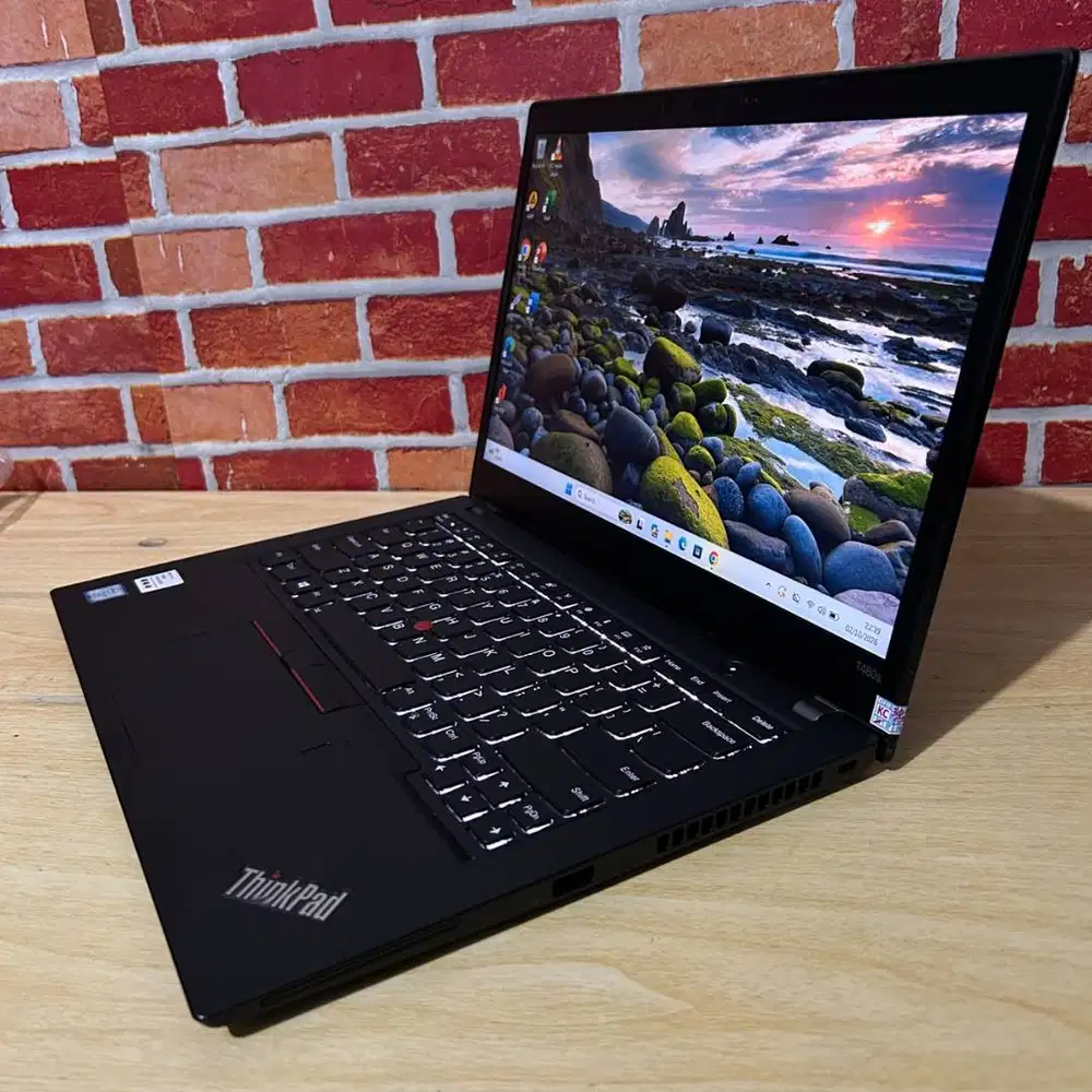 Laptop Lenovo Thinkpad T480s Slim Intel Core i5 8th 8/256 Mulus Backli