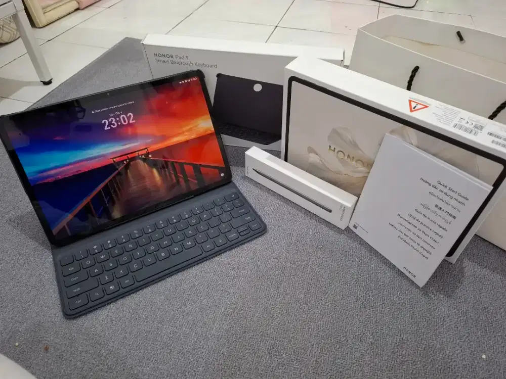 TABLET HONOR PAD 9 SMART LIKE NEW SET PENCIL + KEYBORAD
