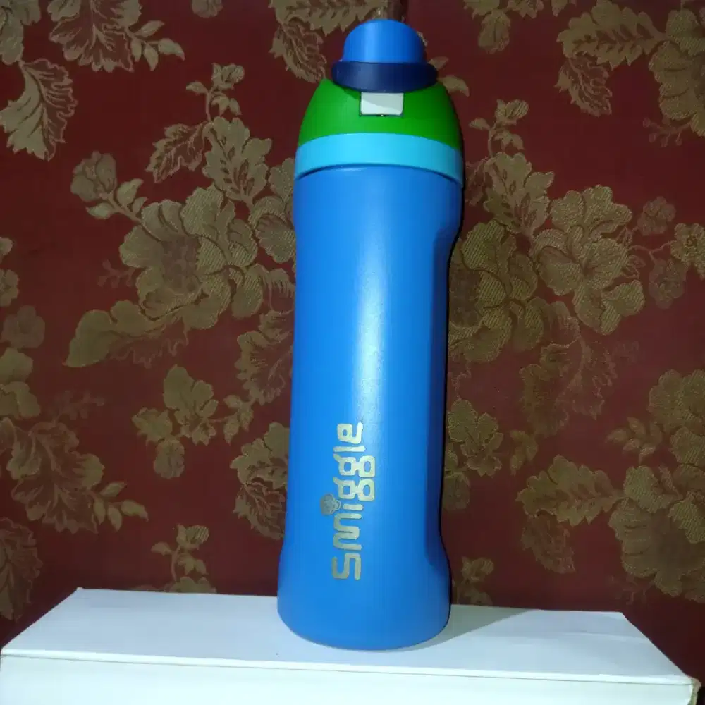 Tumbler Smiggle Valeri 650ML