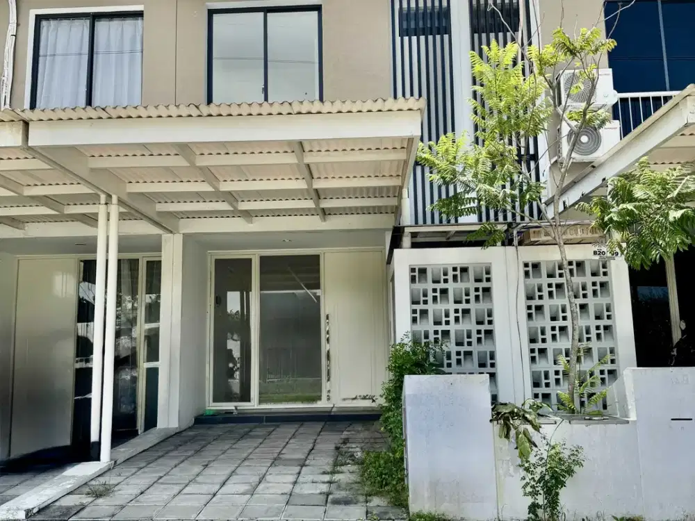 DIJUAL RUMAH ROYAL RESIDENCE OAKWOOD WIYUNG 2 LANTAI VIEW DANAU