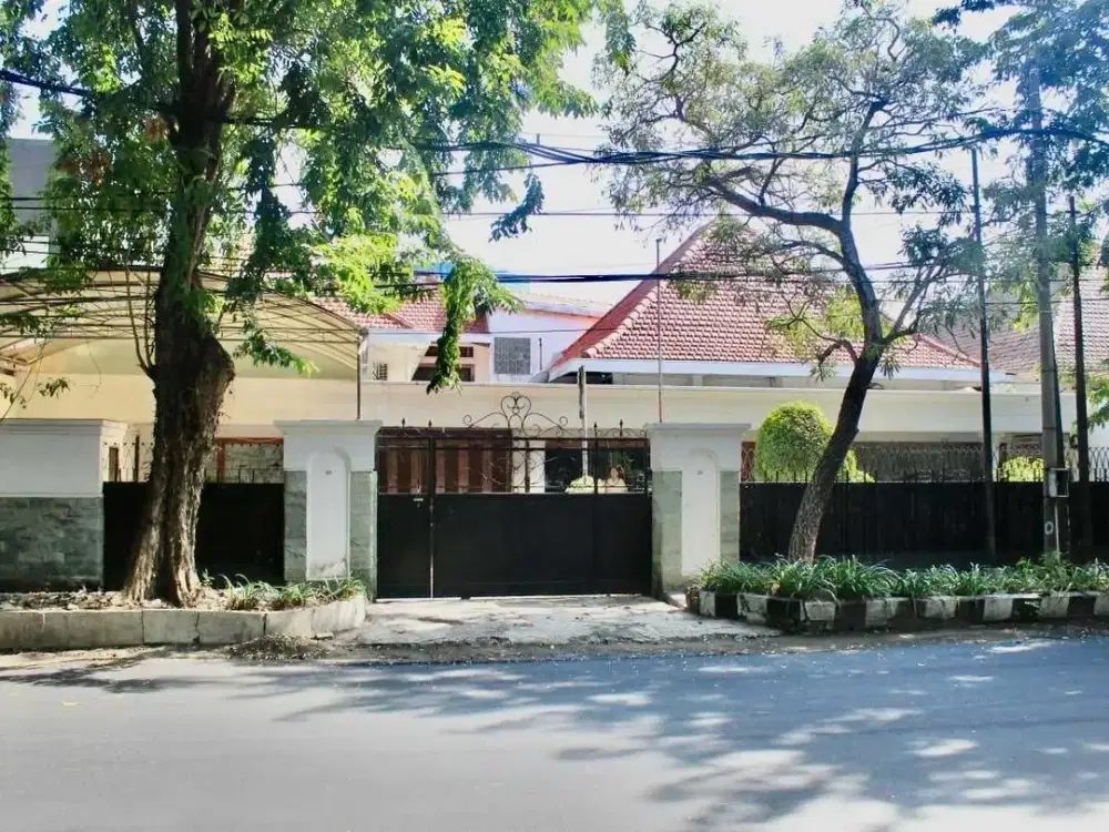 DISEWAKAN RUMAH KOMERSIAL POLISI ISTIMEWA DEKAT RAYA DARMO 621M2