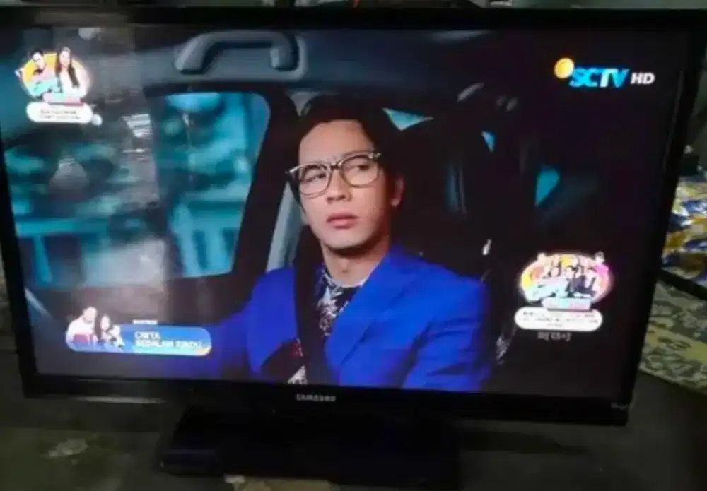 LCD samsung 43 in usb movie