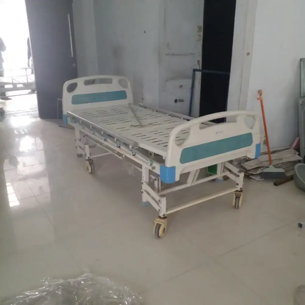 Ranjang pasien 3 cranck
