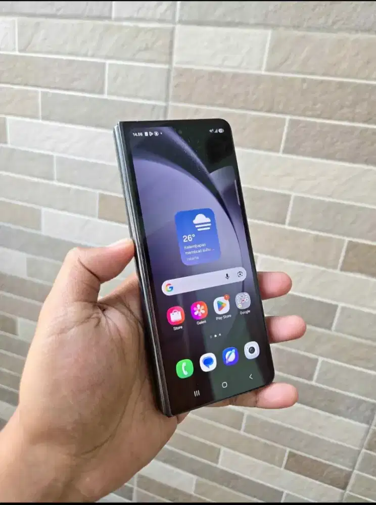 Samsung Z Fold 6