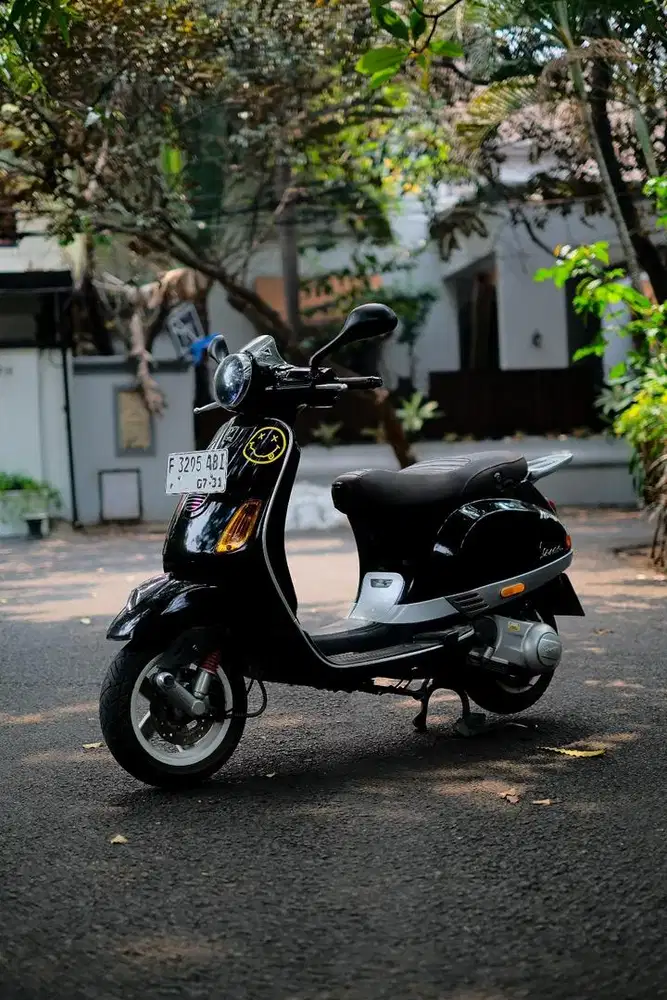 Vespa LX 150 2vie 2012