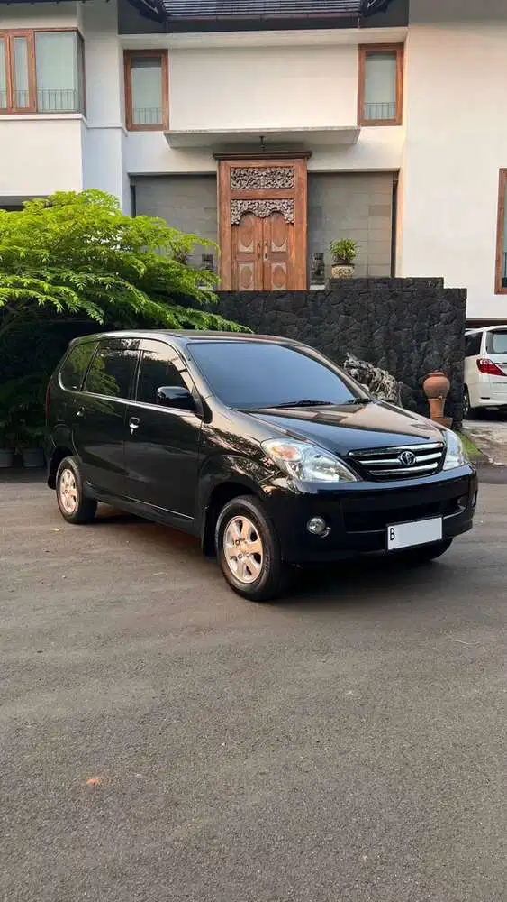 Toyota Avanza 2004 Bensin