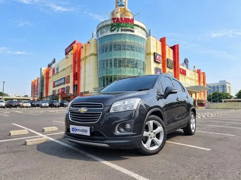 TDP RENDAH - Chevrolet Trax 1.4 Turbo LTZ Bensin-AT 2017 Hitam CJUUB