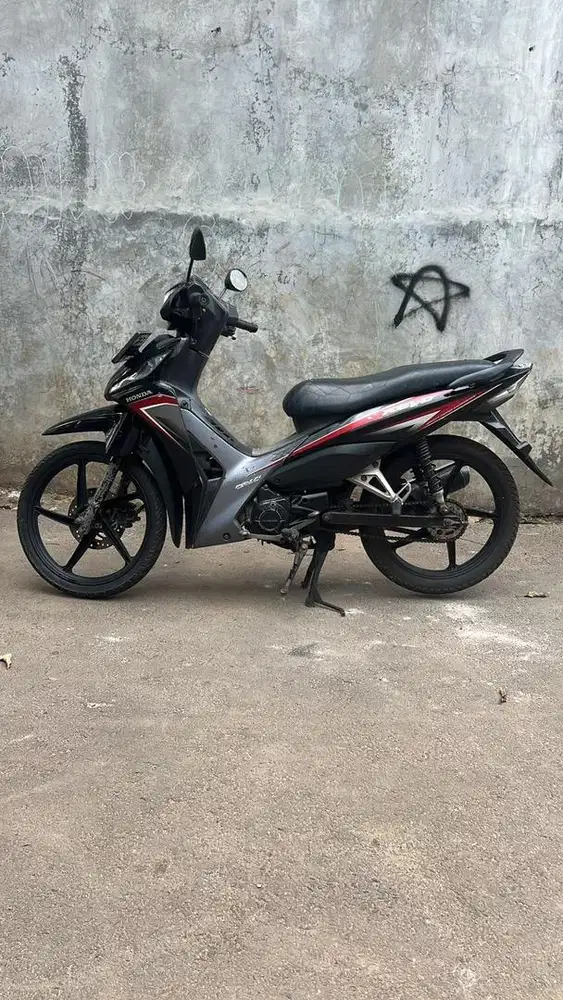 Jual-tt honda revo 2014 B-tangsel Surat Lengkap,flat panjang 2027
