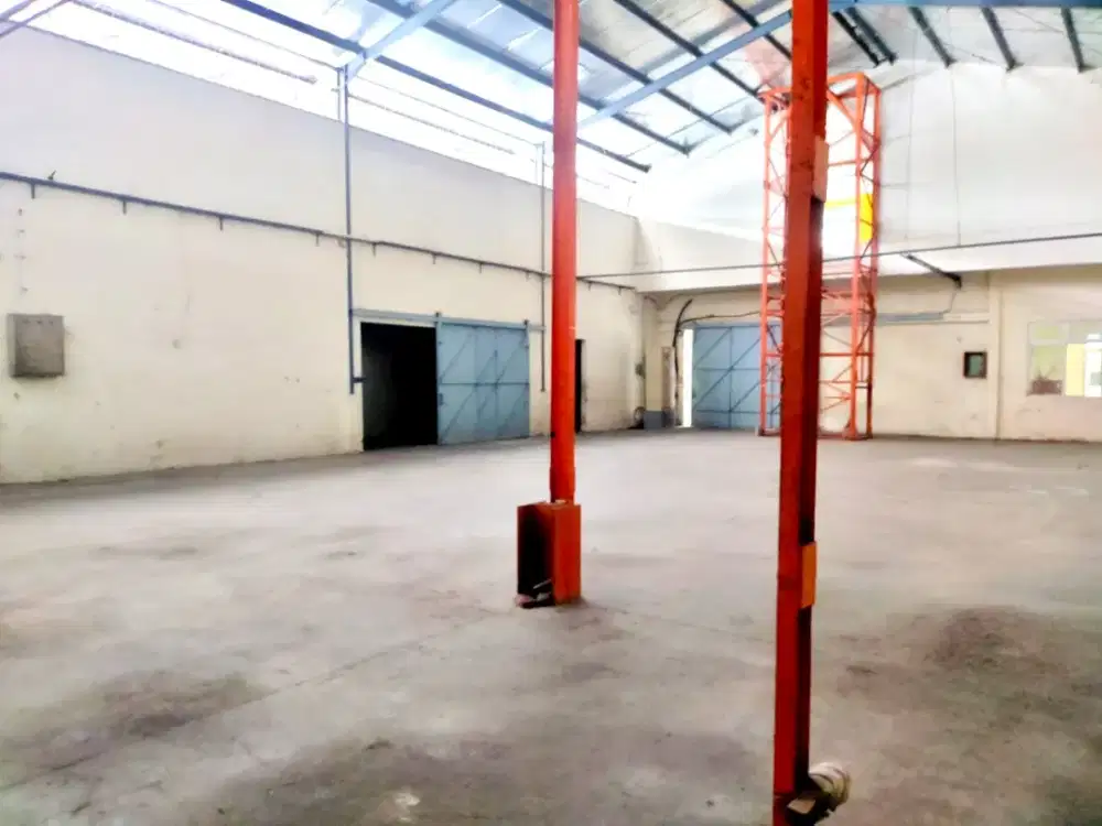 Dijual Cepat Gudang Multiguna 1,5 lantai di Serpong, Tangerang