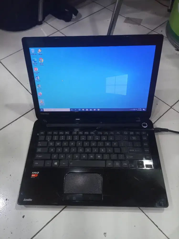 Laptop toshiba c40d amd a4 ram 4gb hdd 500gb