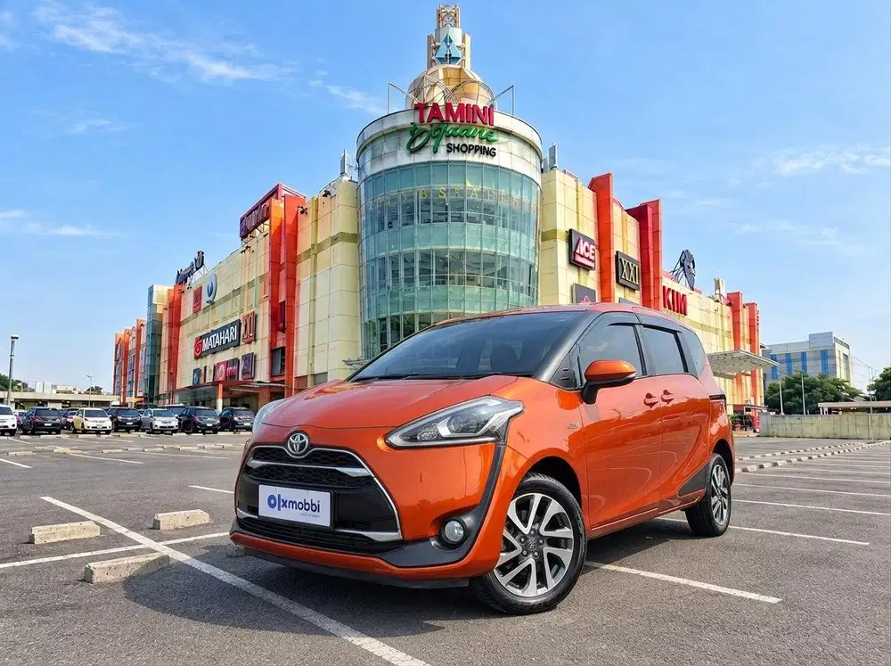 TDP RENDAH - Toyota Sienta 1.5 Q Bensin-AT 2017 Orange CNIGB