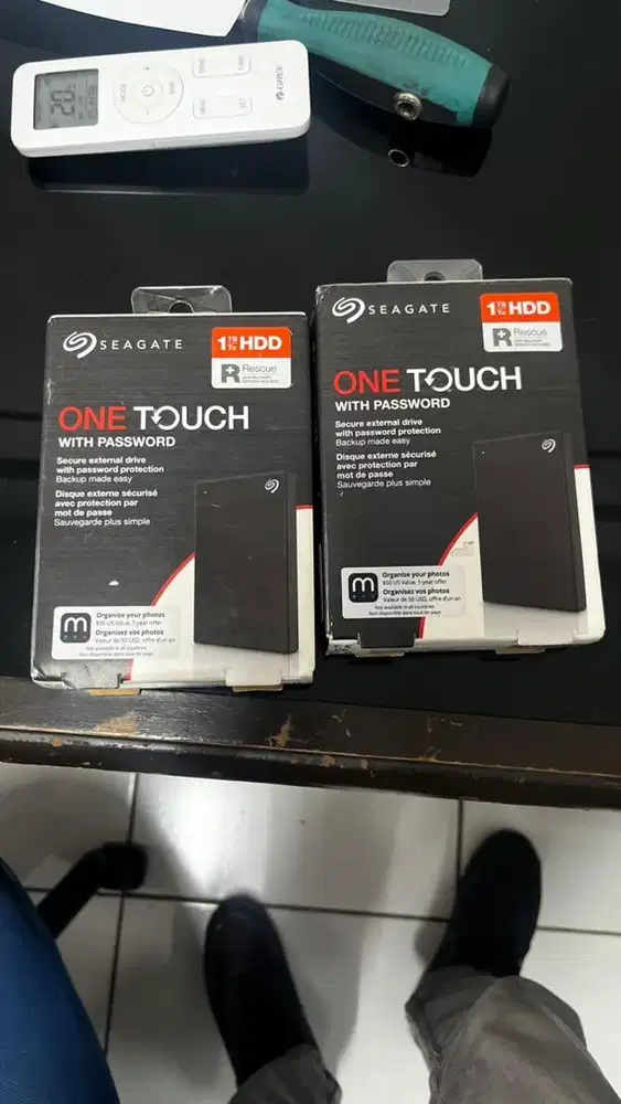 Harddisk 1 TB 2 buah 1,4 2 buah ambil