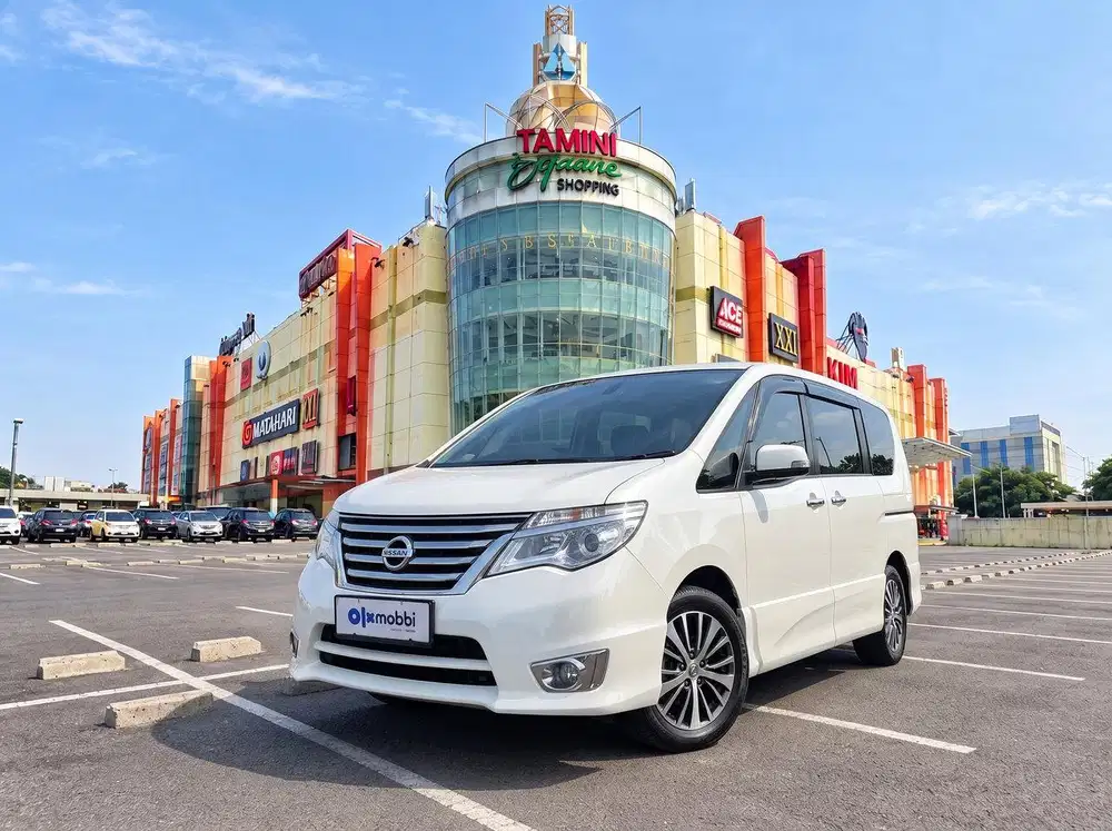 TDP RENDAH - Nissan Serena 2.0 Highway Star Bensin-AT 2018 Putih CSYBB