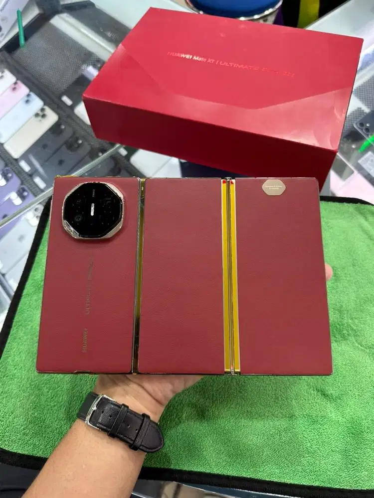 Huawei mate xt ultimate 16/1tb resmi