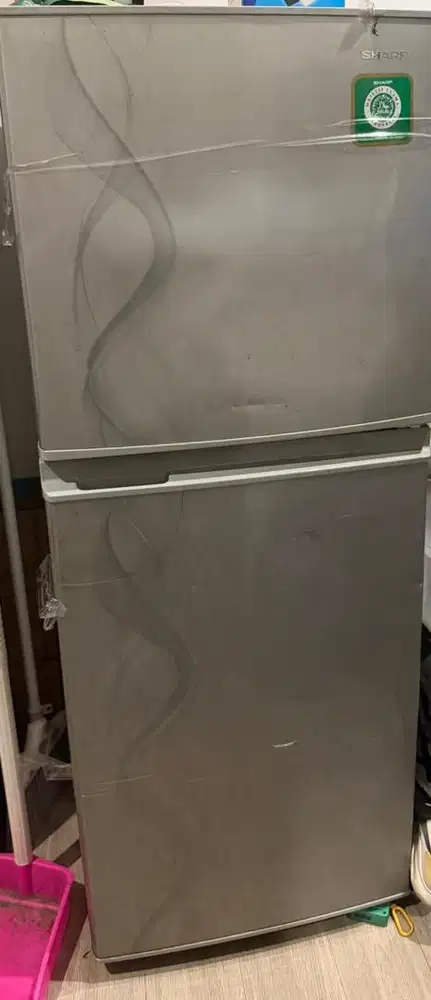 Kulkas 2 pintu merek sharp