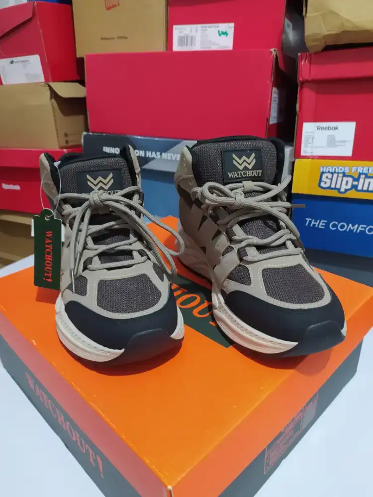 Sepatu Casual Boots by Watchout!