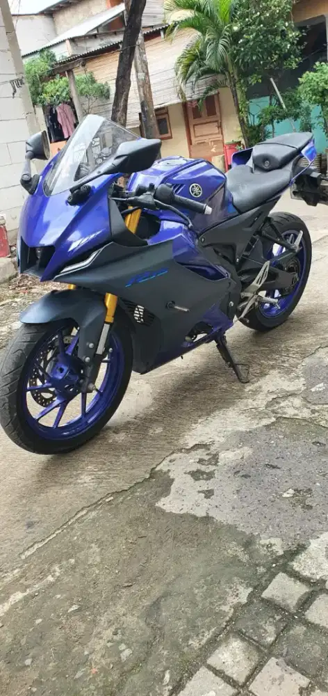 R15 v4 2022 Pajak panjang Mulus