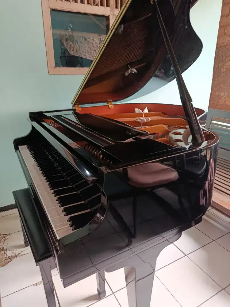 Samick Grand Piano SIG-47