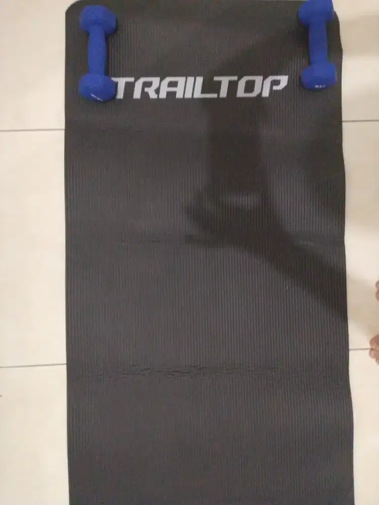 DIJUAL yoga mat plus dumbell 2 kg