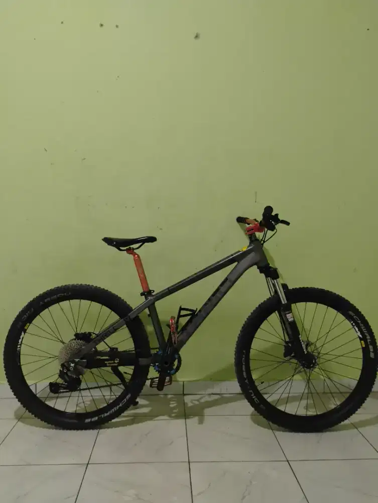 sepeda dirtjump thrill wreak 26
