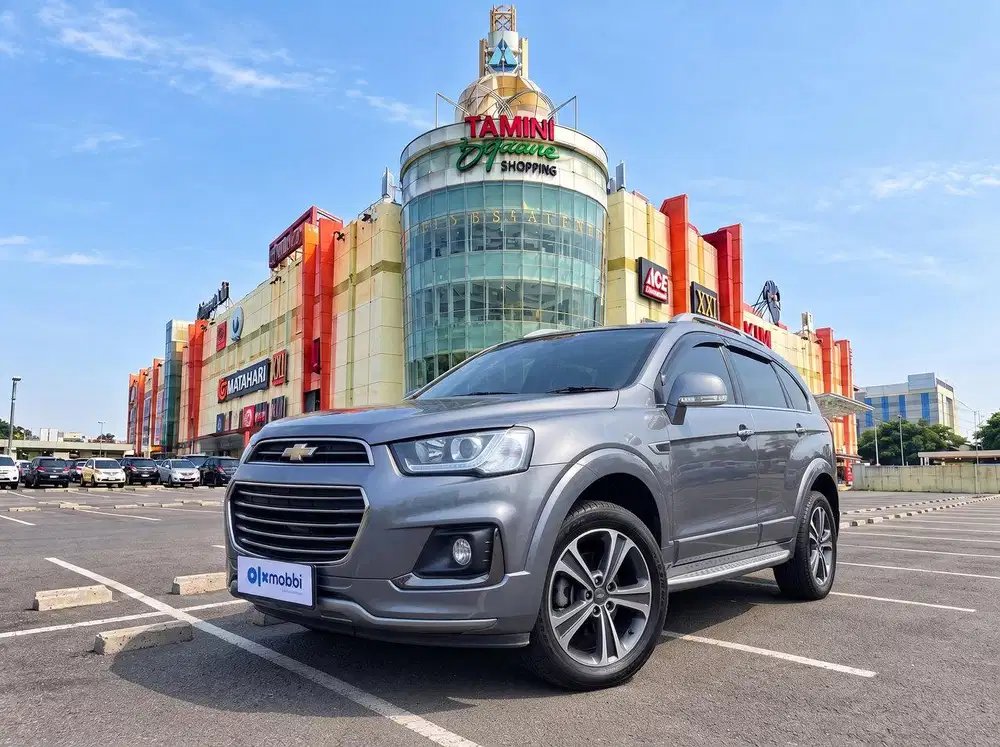 TDP RENDAH - Chevrolet Captiva 2.0 LTZ Solar-AT 2017 Abu-Abu C3BIA