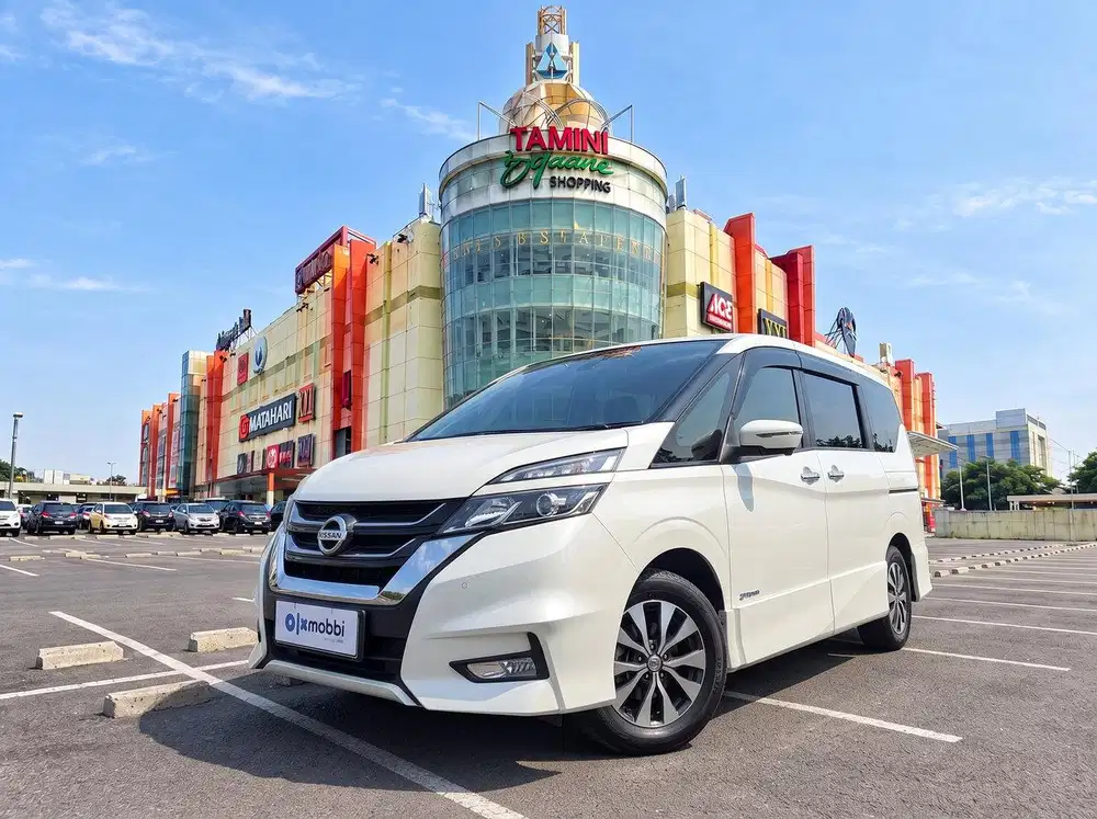 TDP RENDAH - Nissan Serena 2.0 Highway Star Bensin-AT 2019 Putih CABMF